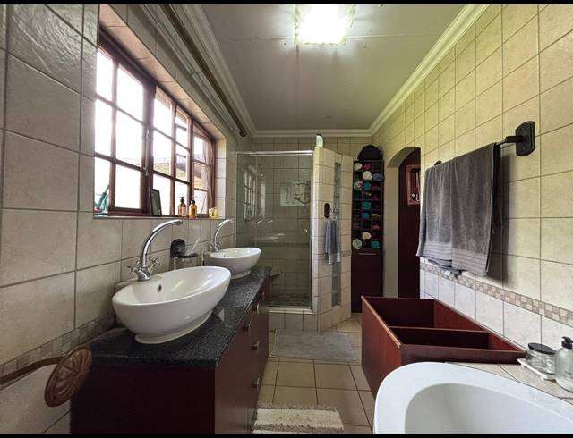 3 BEDROOM HOUSE TO LET IN UNITAS PARK
